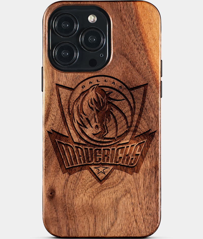 Custom Dallas Mavericks iPhone 15, 15 Pro, 15 Pro Max